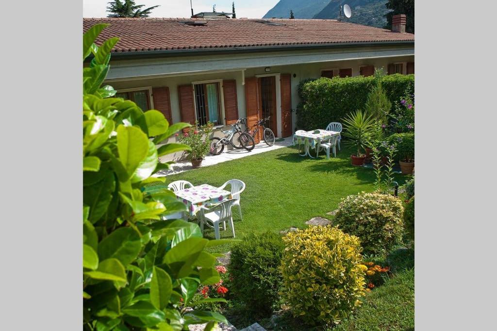 Casa Facchinetti Orange Apartment Malcesine Exterior photo